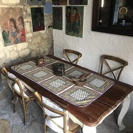 1882 (adults Only) Алачати